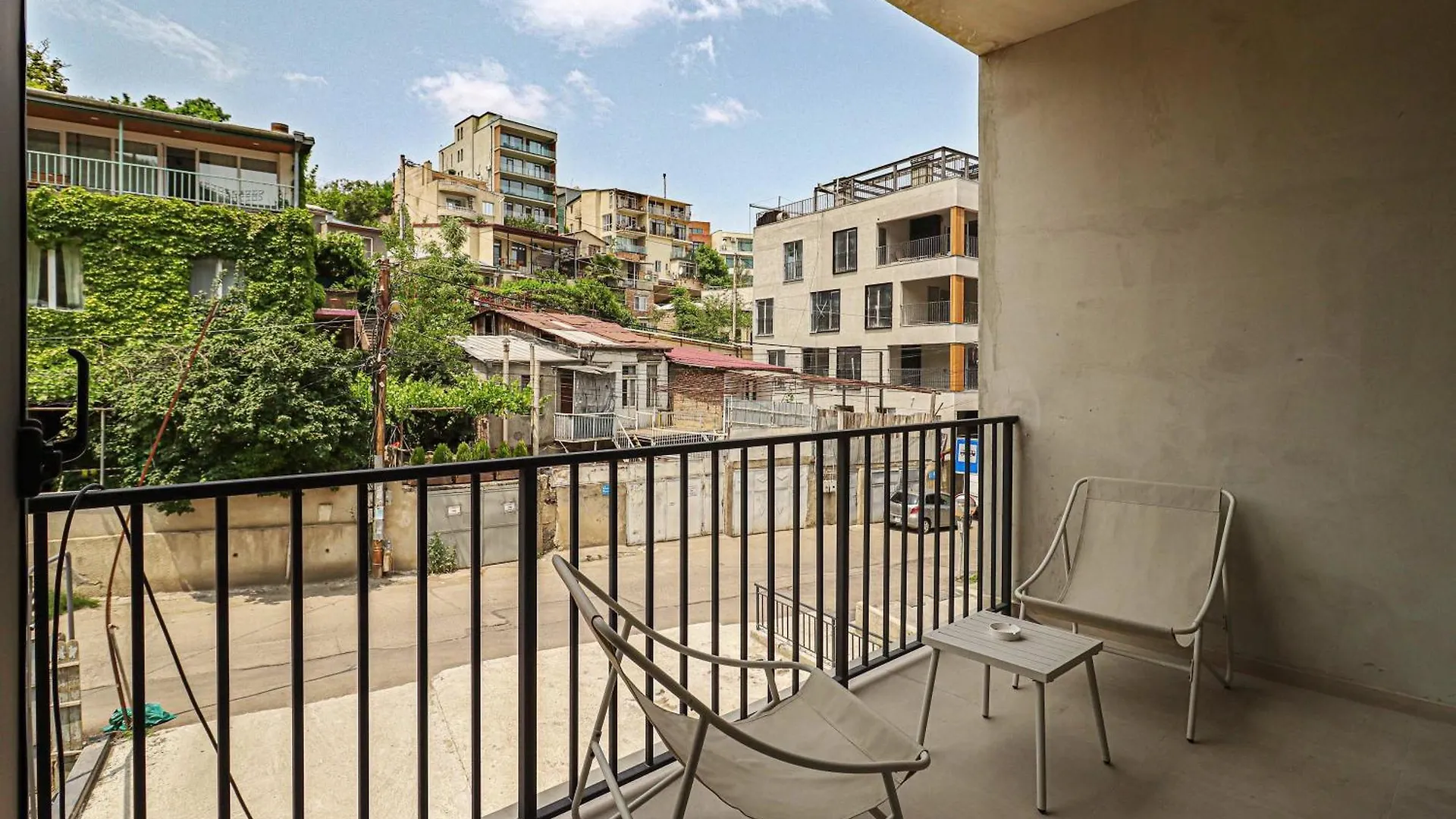 Lägenhet Vake Oasis - Modern And Comfortable Apt - By Wehost Tbilisi Georgien
