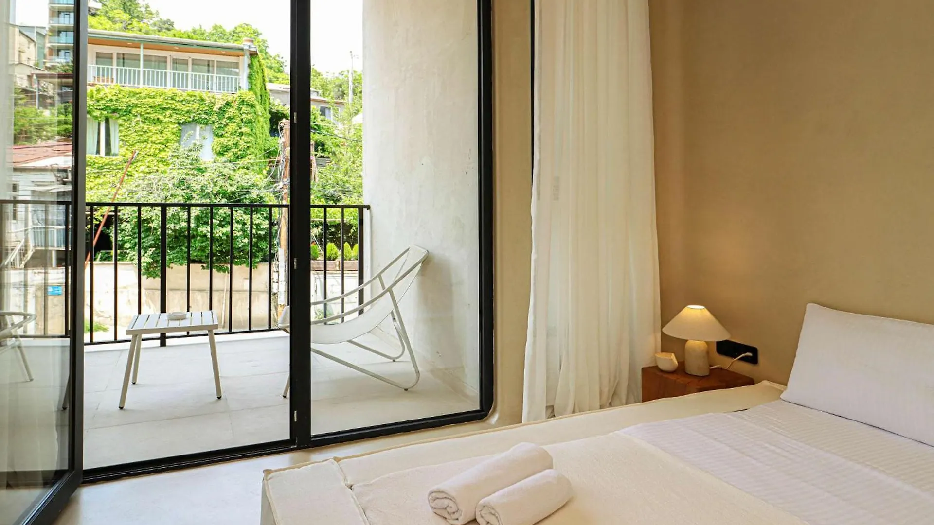 Vake Oasis - Modern And Comfortable Apt - By Wehost Tbilisi 0*,  Georgien